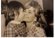 Evo kako u 58. godini izgleda ćerka Silvane Armenulić za koju kažu da je preslikana pevačica: I danas se teško miri sa gubitkom majke (FOTO)