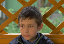 Čim se rodio majka ga je bacila u smeće: Uzeo ga je čovek iz gradske čistoće, posle 12 godina je shvatio šta je uradio