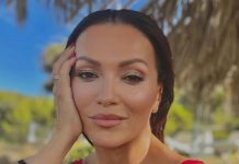 BRUKA! PJEVAČICA SE SKINULA U PEDESETIM PA POKAZALA SA ČIME RASPOLAŽE! (FOTO)