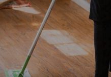 U vodu kojom brišete pod UVlJEK D0DAJTE MRVlCU 0V0G PRAHA: cijela kuća će danima predivno mirisati