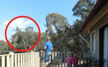 UHVAĆEN JE SA ĆERKAMA NA BALKONU, MAJKA ODMAH IZLETJELA: Vrištali su dok su to radili…. (VIDEO) - featured image