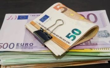 Novac stiže za 4 znaka: Evo ko će dobiti pare do 22. avgusta Novac stiže za 4 znaka: Evo ko će dobiti pare do 22. avgusta - featured image