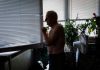 Da li treba otvarati ili zatvarati prozore na +40? Svi prave istu grešku, jedna navika više prži kuću od sunca Da li treba otvarati ili zatvarati prozore na +40? Svi prave istu grešku, jedna navika više prži kuću od sunca - featured image