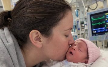 Majka je došla u mrtvačnicu kako bi posljednji put vidjela svoju djevojčicu. Ali tijekom oproštaja primijetila je nešto nevjerojatno… - featured image