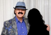 ESTRADA NA KOLENIMA!!! HARIS ĐŽINOVIĆ oženio 20 godina mlađu KOLEGICU ?Kad vidite KO JE u pitanju ZNIJEMIT ćete od šoka ĆERKA MOŽE DA MU BUDE…. ESTRADA NA KOLENIMA!!! HARIS ĐŽINOVIĆ oženio 20 godina mlađu KOLEGICU ?Kad vidite KO JE u pitanju ZNIJEMIT ćete od šoka ĆERKA MOŽE DA MU BUDE…. - featured image