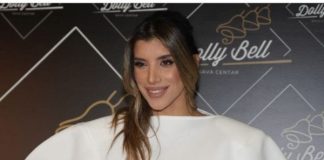 UDAJE SE JOVANA PAJIĆ-OVAJ POZNATI PJEVAČ joj vratio osmijeh na lice….NAKON ŠTO JE ŠAOPŠTILA vijest MARIJI ona je istjerala iz kuće….POGELDAJTE taj haos DA LI JE OVO NORMALNO(VIDEO) - featured image