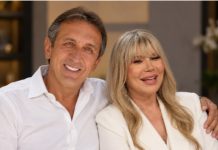Brzo je prebojela njegovu smrt!! SUZANA JOVANOVIĆ uhvaćena u ZAGRLJAJU našeg popularnog muzičara!!!Kćerka nakon ovog skandala napustila dom… - featured image